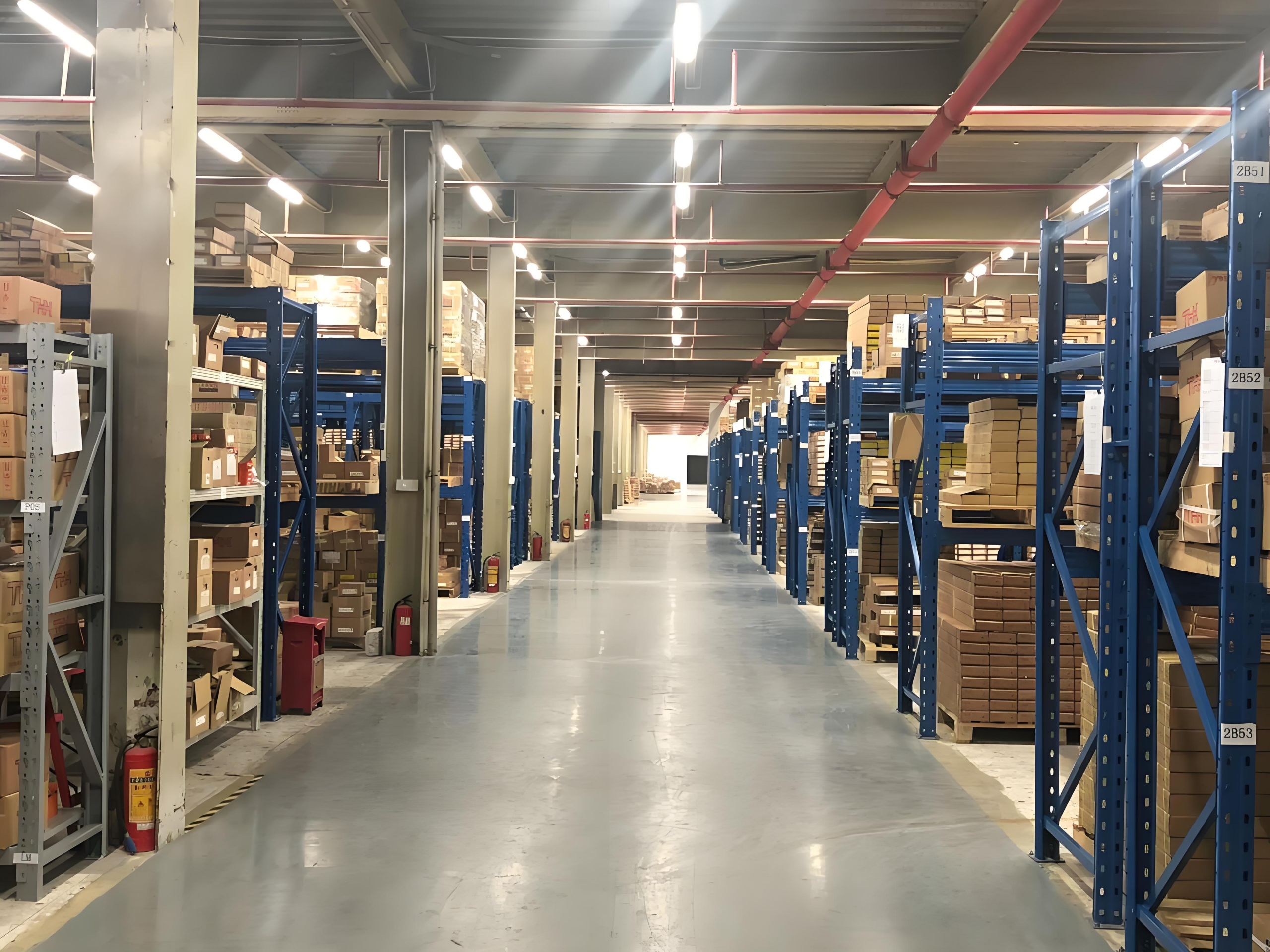 Neat warehouse